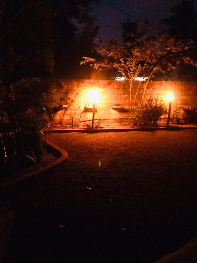 Hotel Mirissa Niraj Guest Exterior foto